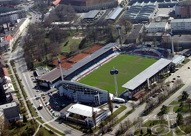 (18)Andrův Stadion.jpg